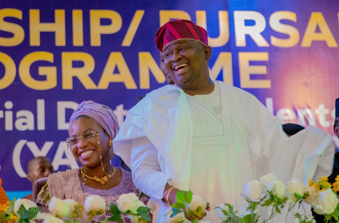Senator Adeola kick-starts educational empowerment for indigent students