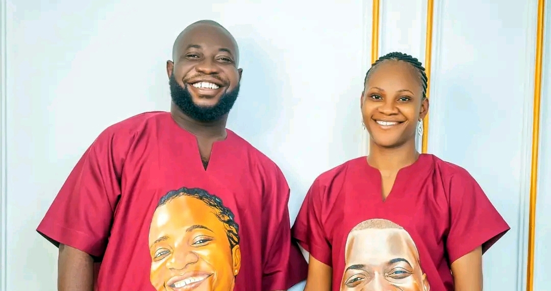 Classroom proposal: University lecturer announces wedding date with student