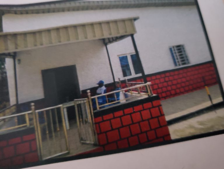 Osoba commissions N13million league of veteran journalists secretariat in ibadan, donates N5million