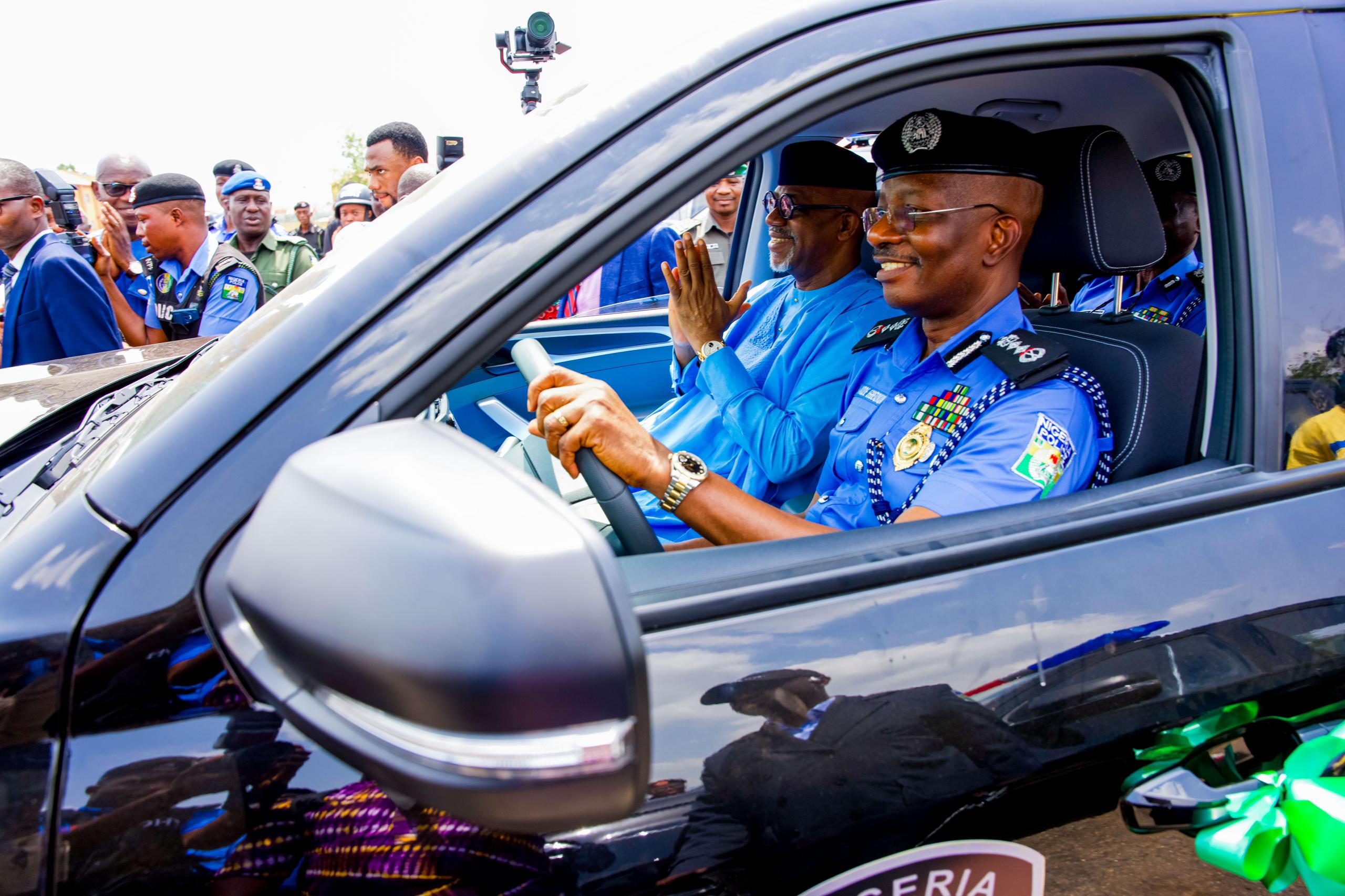 Ogun state government donates 25 patrol vehicles to police to tackle criminals