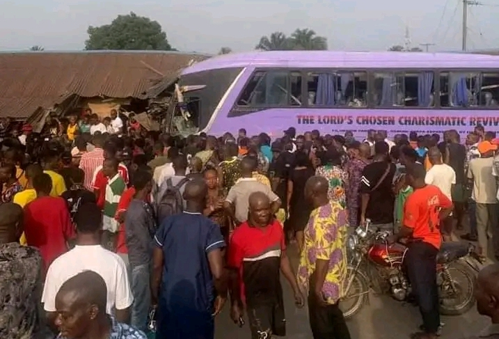 Worshippers killed in road accident while on crusade mission