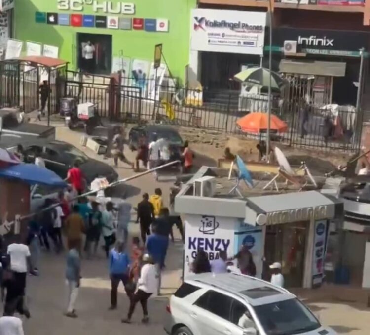 Mob attacks soldiers in Abuja