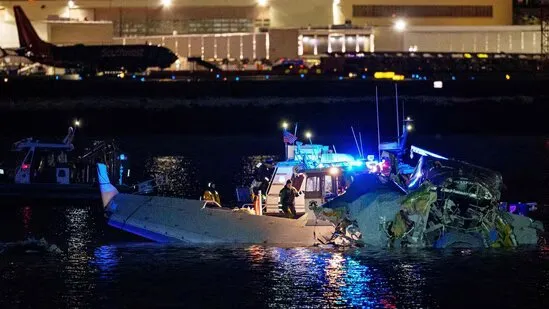 30 bodies recovered after america plane, helicopter crash