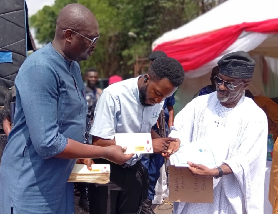 Toyin Amuzu making waves in philanthropic efforts