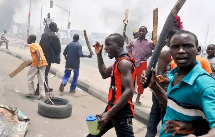 Cultists fight over revenue source from market in Balyesa, four killed