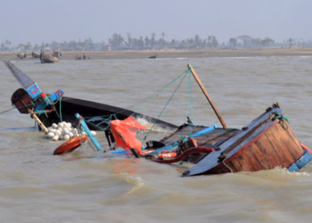 Family of 10, 15 others die in boat mishap