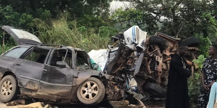 Eight dead, many injured in fatal Lagos road crash
