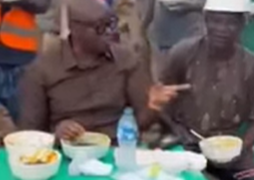Fayose eats amala with ewedu soup alongside bricklayers to celebrate court acquittal over N2.2 billion fraud