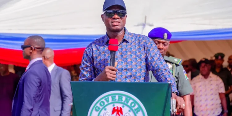 Governor suspends 87 officials for not attending official event