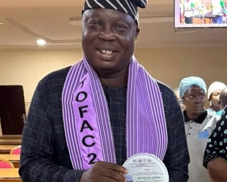 Penpushing member, Mr Latin bags United Nations Award