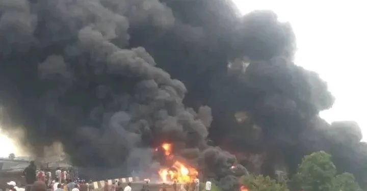 Four injured as gas tanker collides with fuel tanker in Zaria