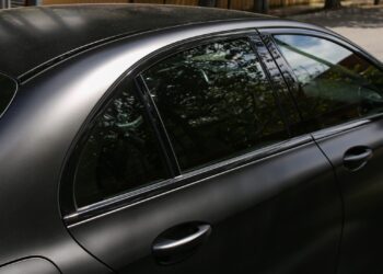 Court suspends police enforcement of tinted glass permit