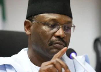 Mahmood Yakubu, prepares exit as electoral chairman, hands over