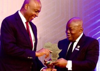 Saraki wins Africa Democracy awards in Nairobi, dedicates honour to Odinga
