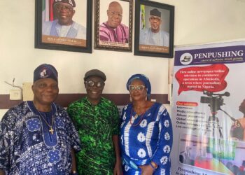 Owu High Chief, Baagbimo Michael Ogunseye, wife visit Penpushing Media corporate headquarters