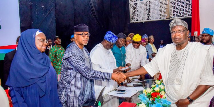 Ogun State All Progressives Congress re-elects Yemi Sanusi, 35 others as executives