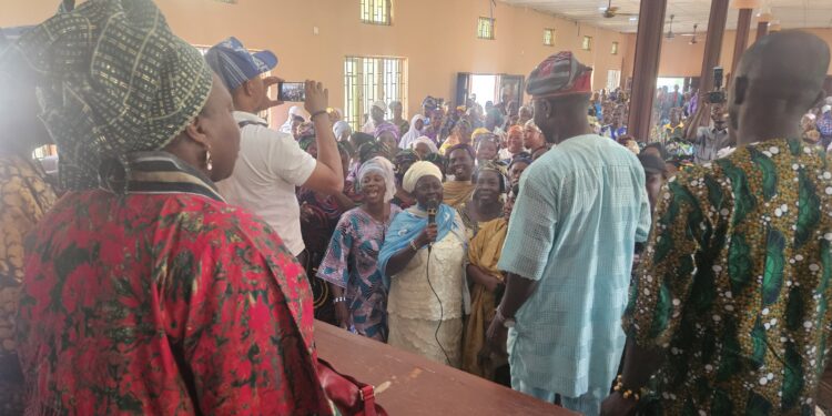 Iyabo Obasanjo storms Ayetoro for political consultation ahead of party governorship primaries