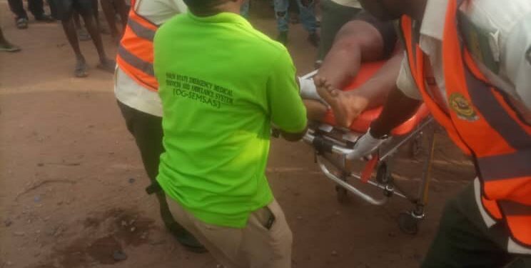 United Kingdom returnee dies in Lagos-Ibadan Expressway crash while going to attend wedding ceremony