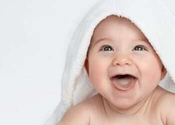 Mentally challenged woman delivers baby by roadside