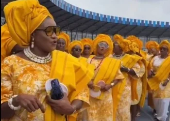 Parents outshine students at school inter-house sports, appear in coordinated aso-ebi