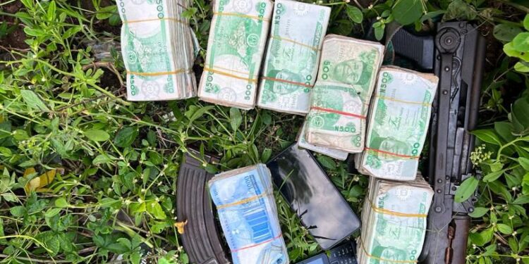 Police kill kidnapping kingpin, recover gun, N2million in forest