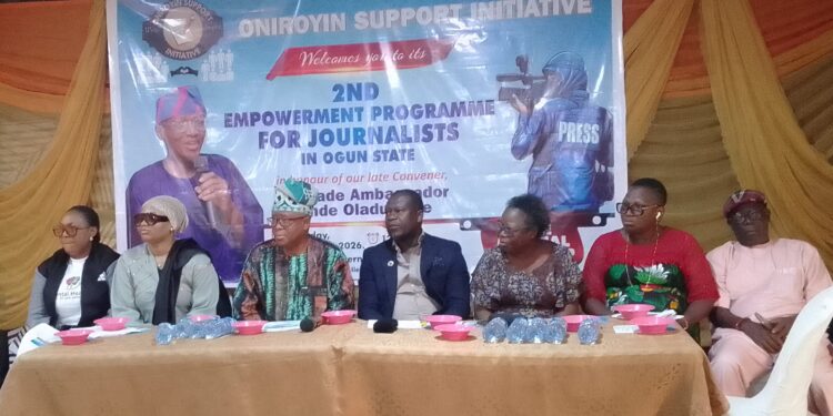 Oniroyin Support Initiative provides financial aid, free medical checkup for journalism community in Ogun state