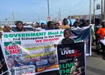 Protesters defy rainfall, storm Oyo state government house over abduction