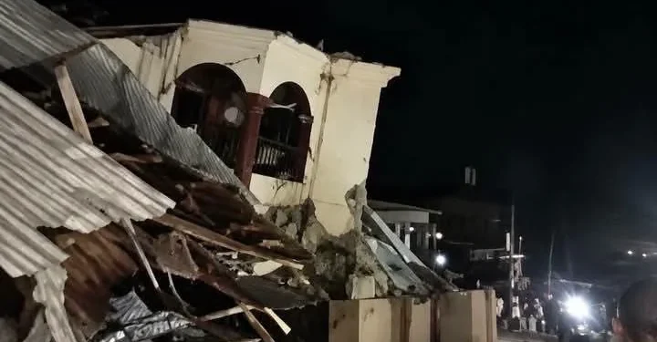 Three-storey student hostel collapses in Anambra state, many feared trapped