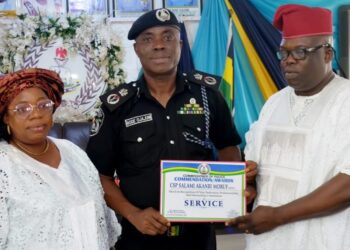 Police Honours Super Cop Moruf Salami after 35 years of merritorious service